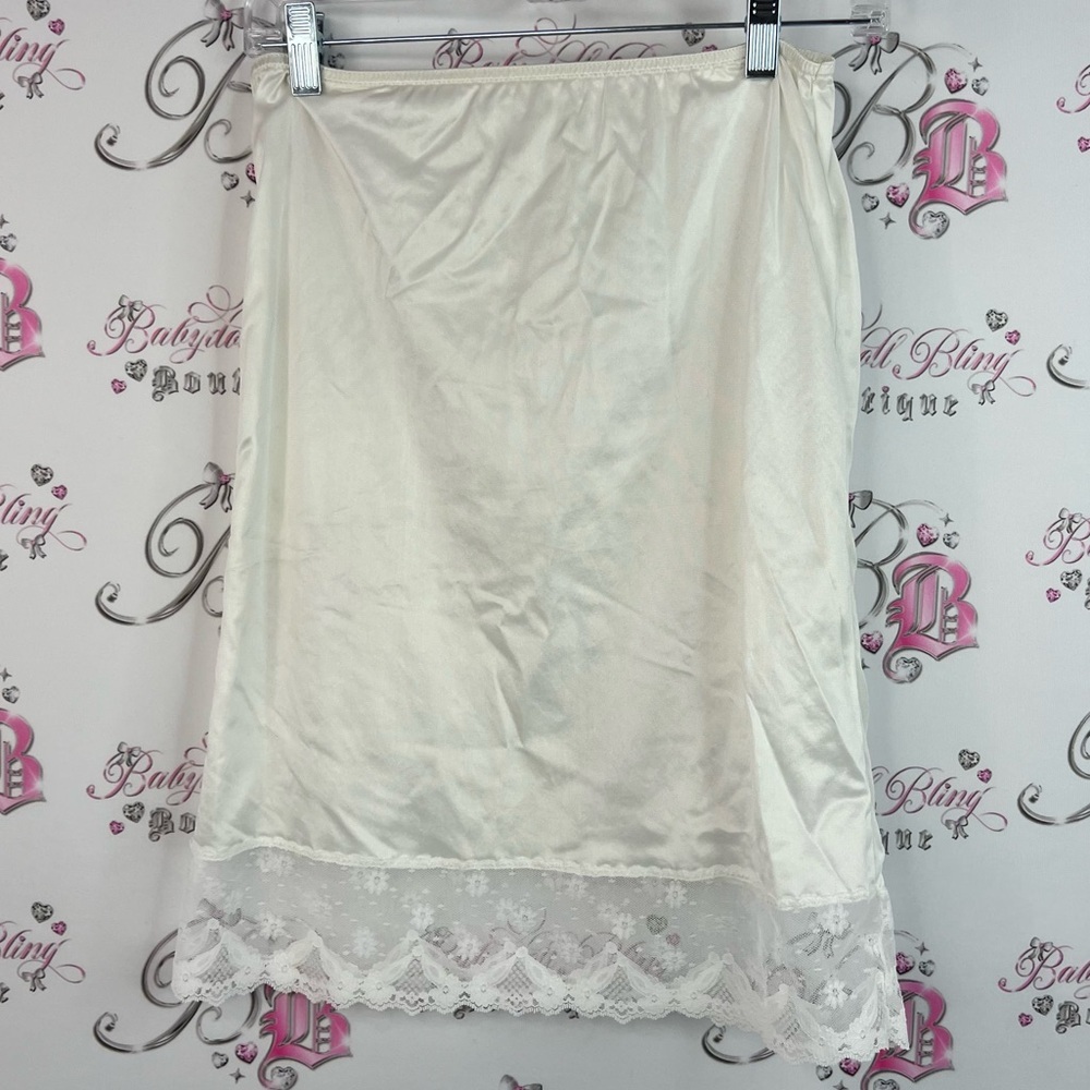Vaiviola skirt slip shiny shimmer white lace floral Chic Cream Lace Trim Chemise